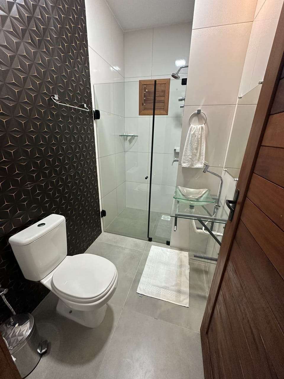 Standard Double or Twin Room | Bathroom
