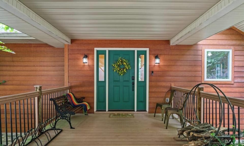 Covered Front Door Entry