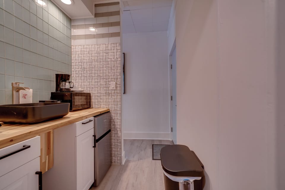 Studio 2 | Kitchenette