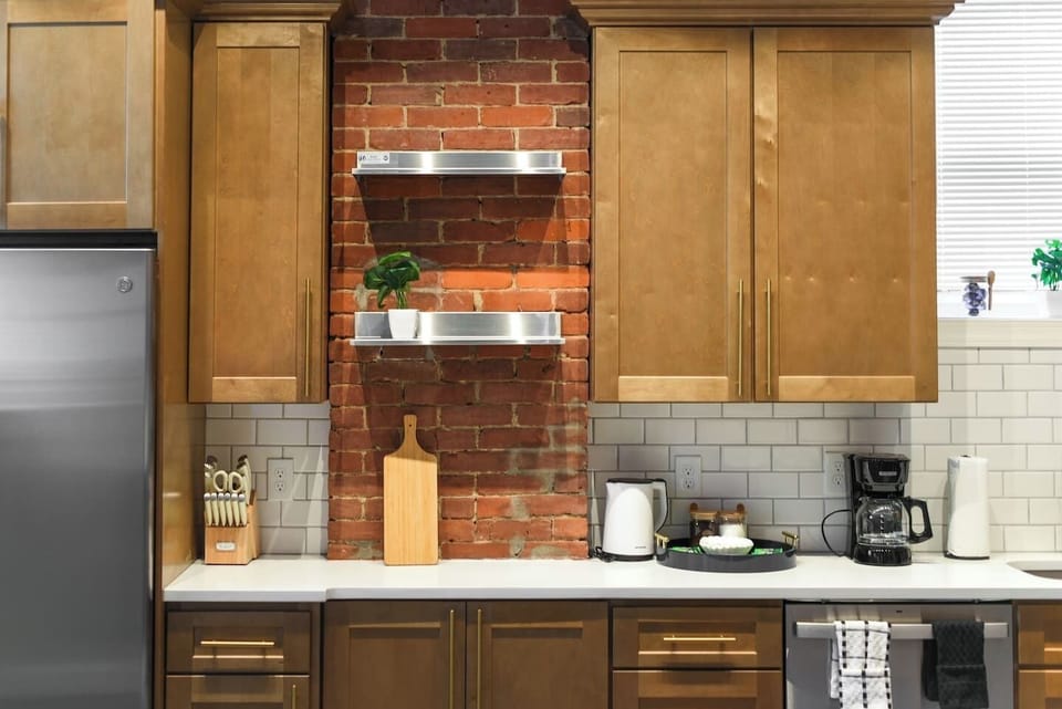 Fully stocked kitchen which includes complimentary coffees, teas, spices, cooking oils, etc