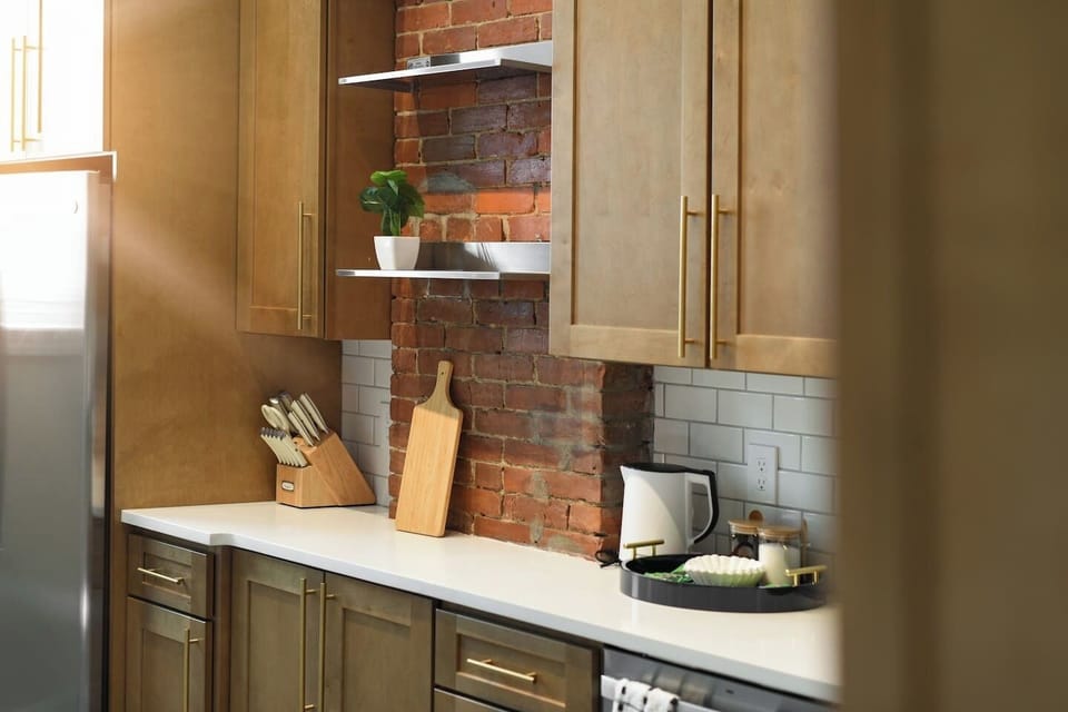 Fully stocked kitchen which includes complimentary coffees, teas, spices, cooking oils, etc