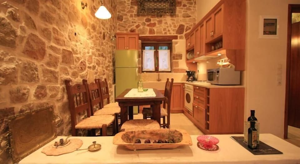 Duplex | In-room dining