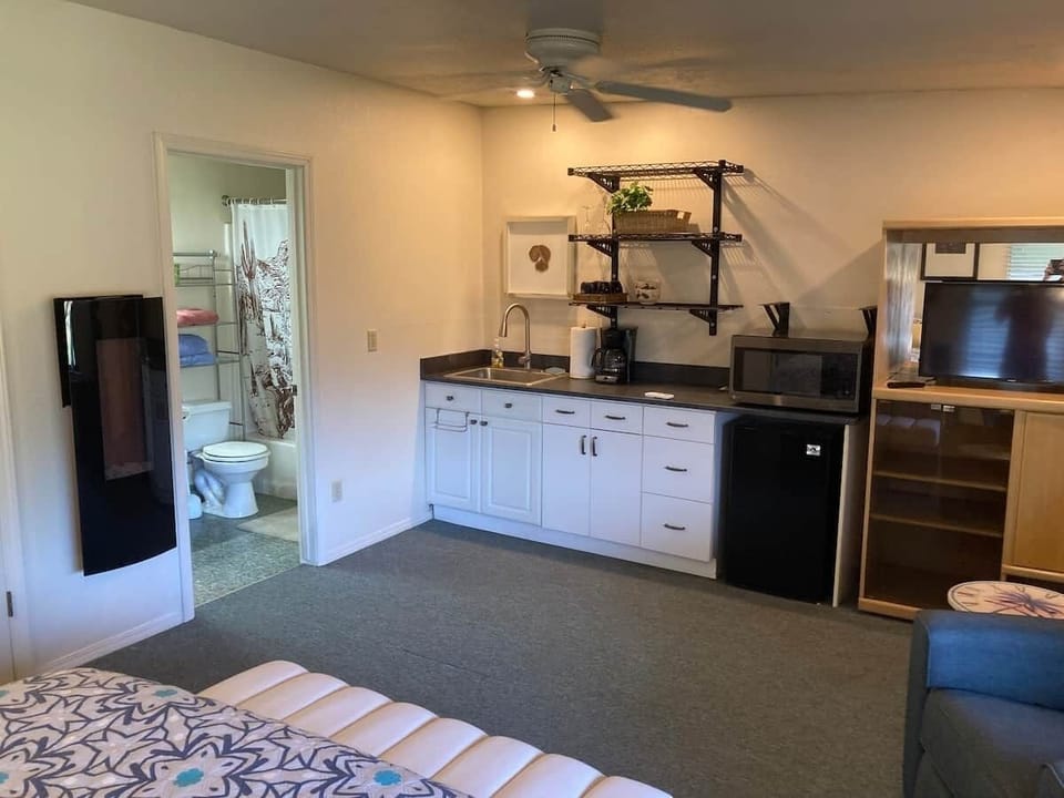 Kitchenette