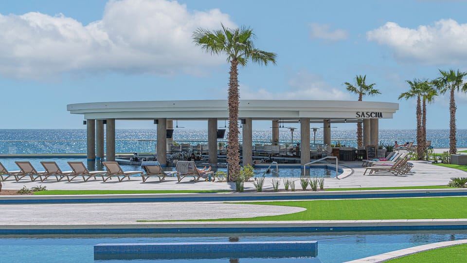 Sascha aqua bar