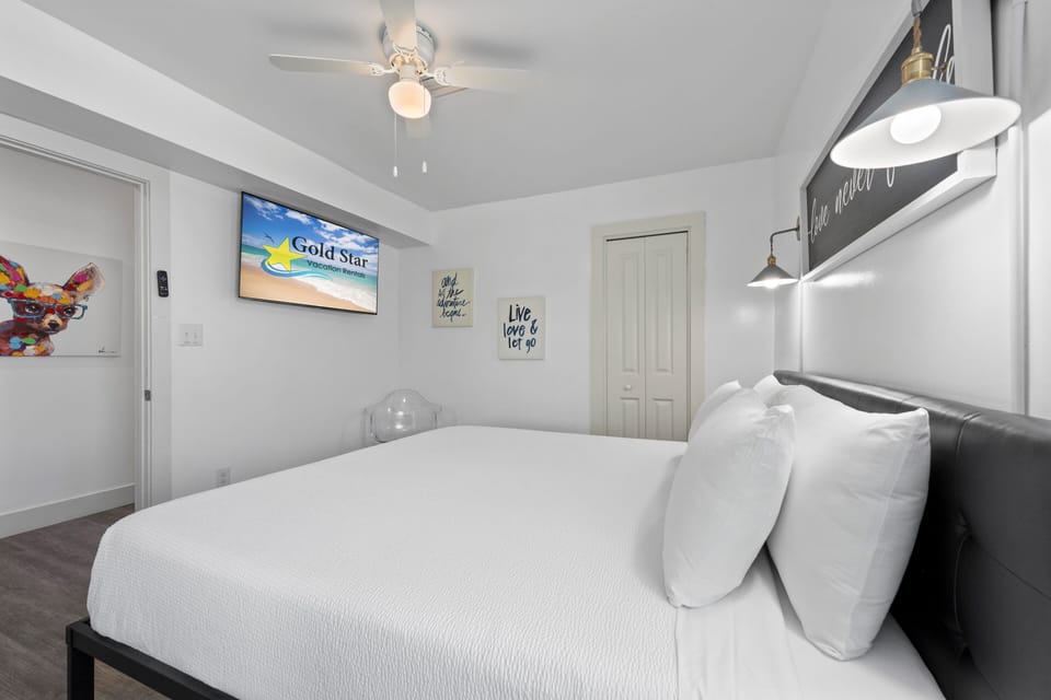 House, Multiple Beds, Garden View (PipeDreams West) | 4 bedrooms, individually decorated, individually furnished, bed sheets