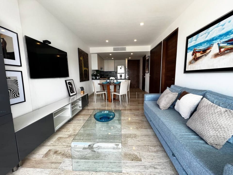 Otra vista de nuestro precioso departamento en el corazón de Cancun. Locación inigualable y lujo en cada detalle. 