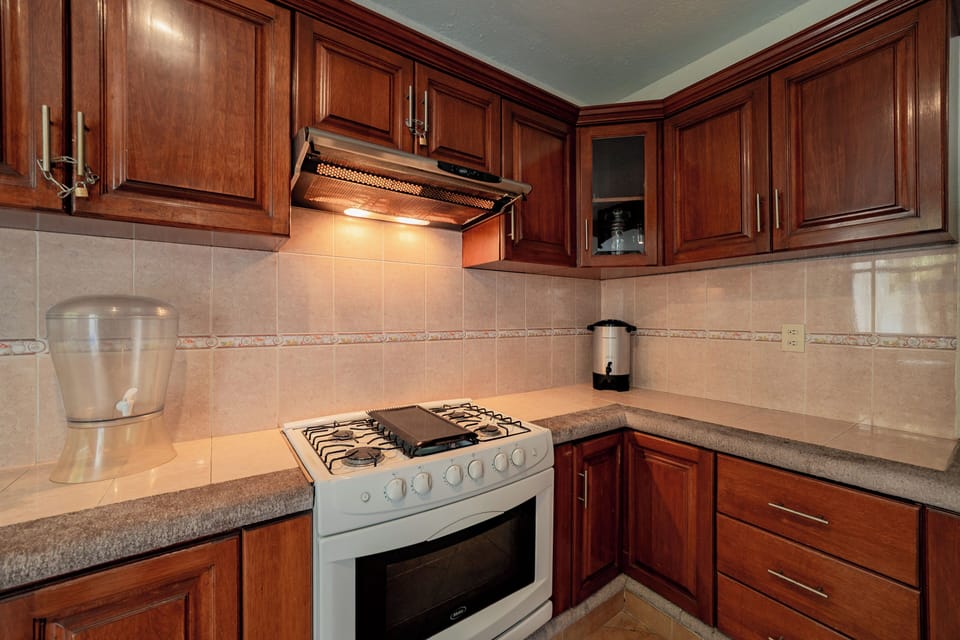 Family Cottage, Courtyard View | Private kitchen