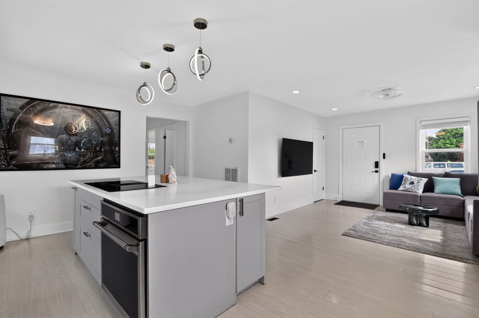 House, 3 Bedrooms | Private kitchen | Coffee/tea maker, fridge, oven, toaster