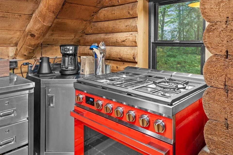 Cozy Log Cabin Near Stowe with Fire Pit & Deck (7599)