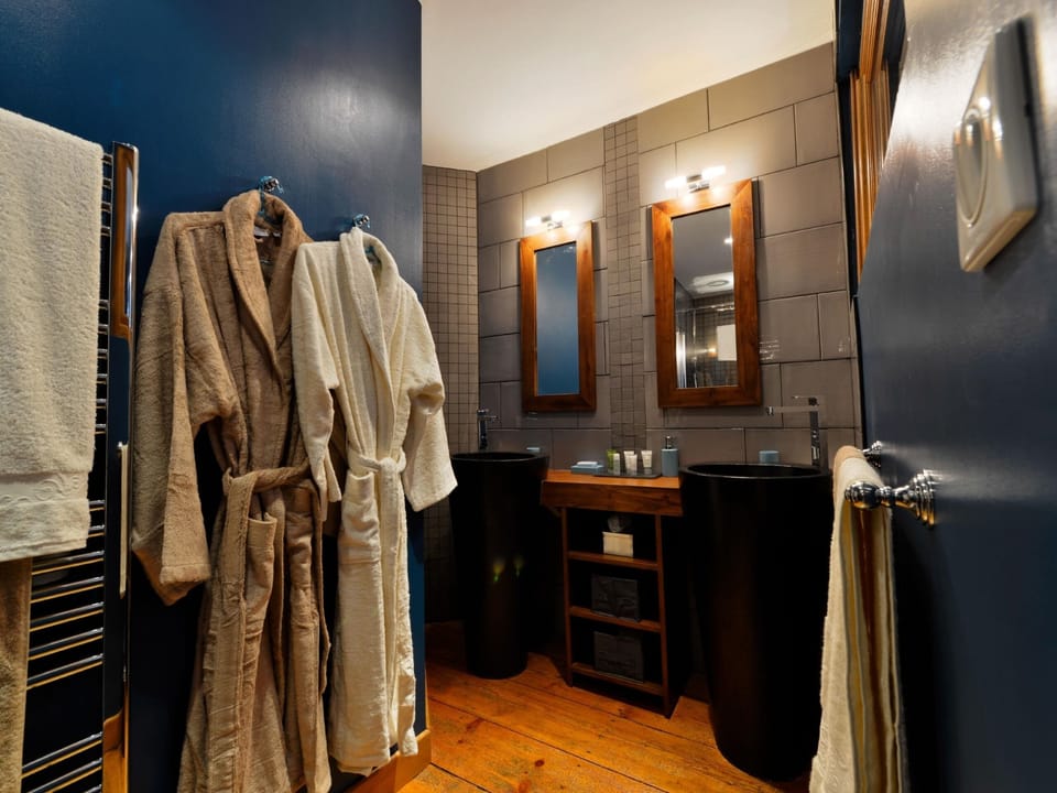Superior Double Room, Ensuite, Pool View (L'Alsacienne) | Bathroom | Rainfall showerhead, free toiletries, hair dryer, bathrobes