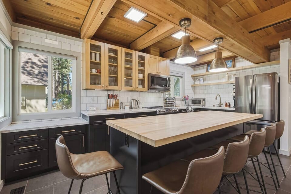Island takes place of a dining room table