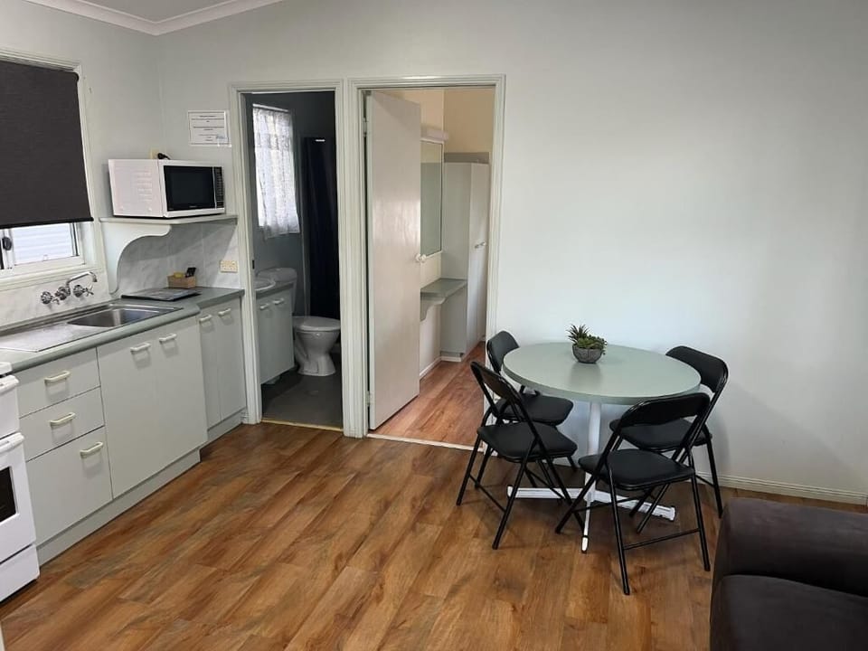 Standard Double Room, Patio, Garden View | Private kitchen | Fridge, microwave, oven, stovetop