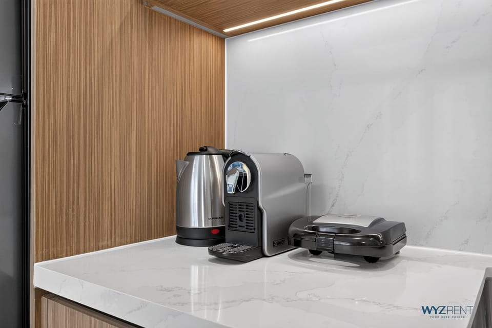 Standard Apartment, 1 Bedroom, City View | Private kitchen | Coffee/tea maker