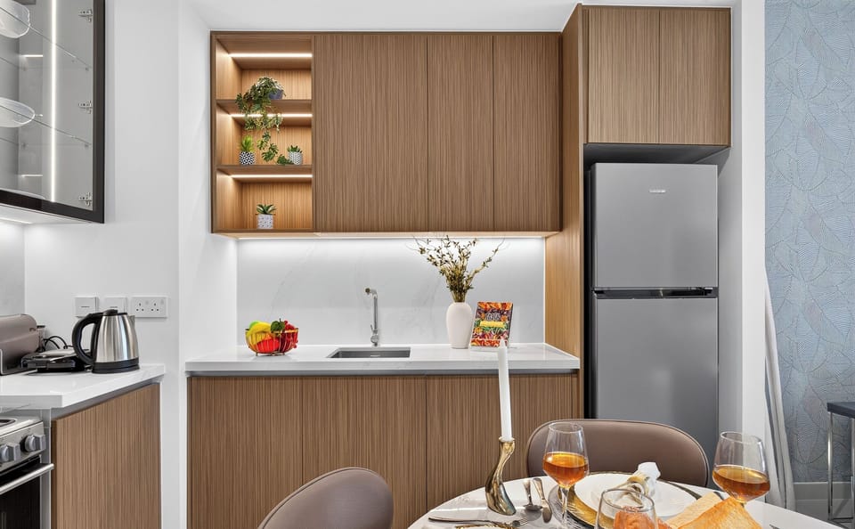 Premium Apartment, 1 King Bed with Sofa bed, City View | Private kitchen | Coffee/tea maker