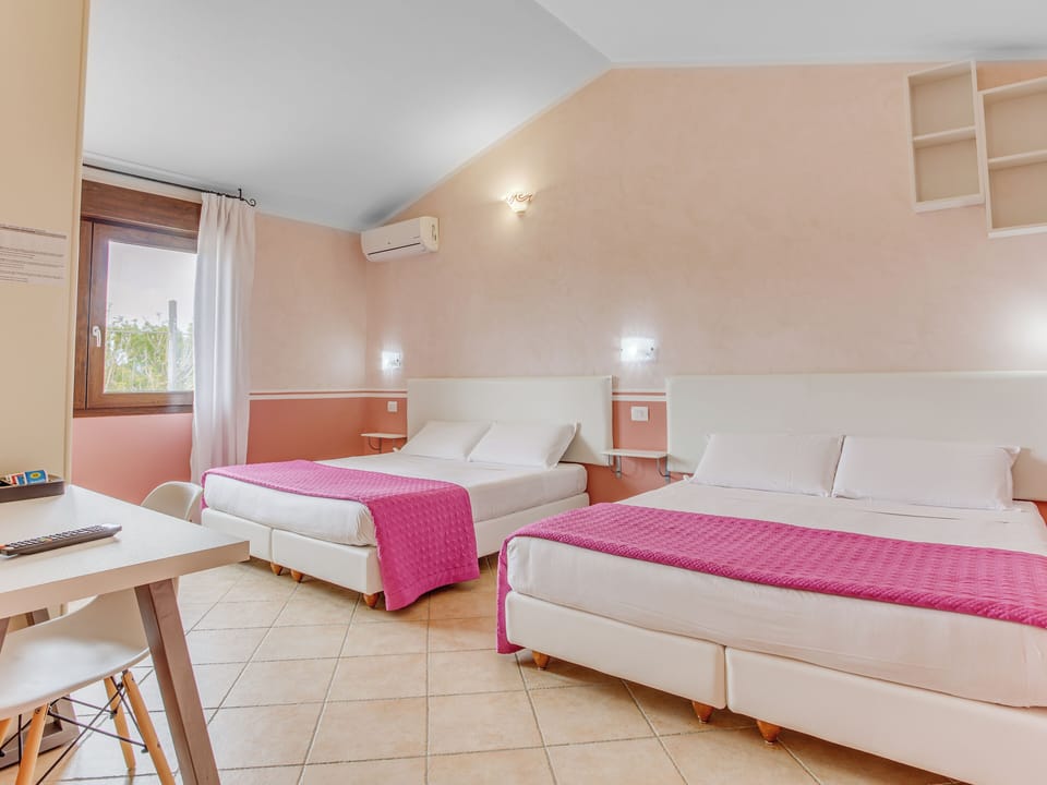 Superior Quadruple Room | Egyptian cotton sheets, premium bedding, down comforters