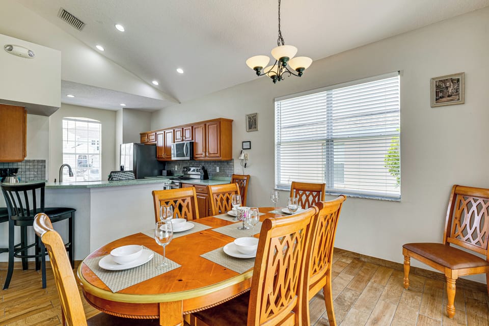 Dining Area | 1st Floor