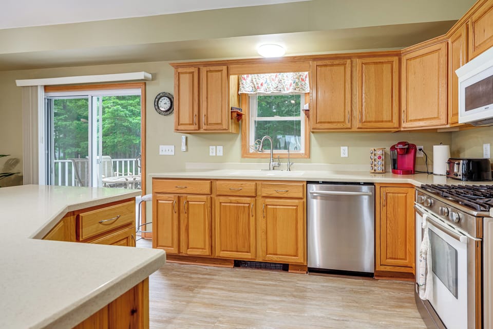 Kitchen | Main Level