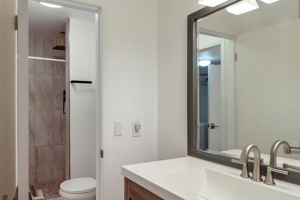 En-Suite Bathroom