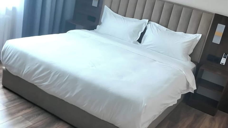 Standard Double Room | Desk, laptop workspace, WiFi (free)