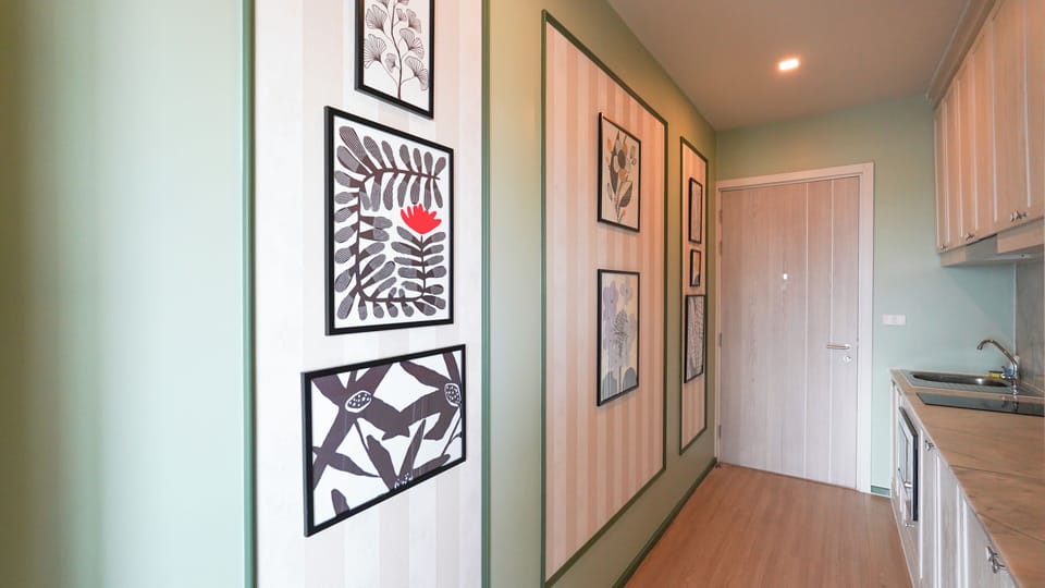 One Bedroom Roomy | Private kitchenette | Full-size fridge, microwave, stovetop, cookware/dishes/utensils
