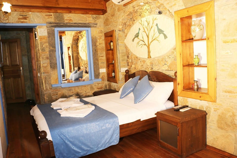 Comfort Double Room | Desk, WiFi (free)