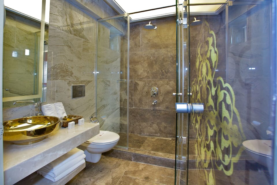 Bathroom shower