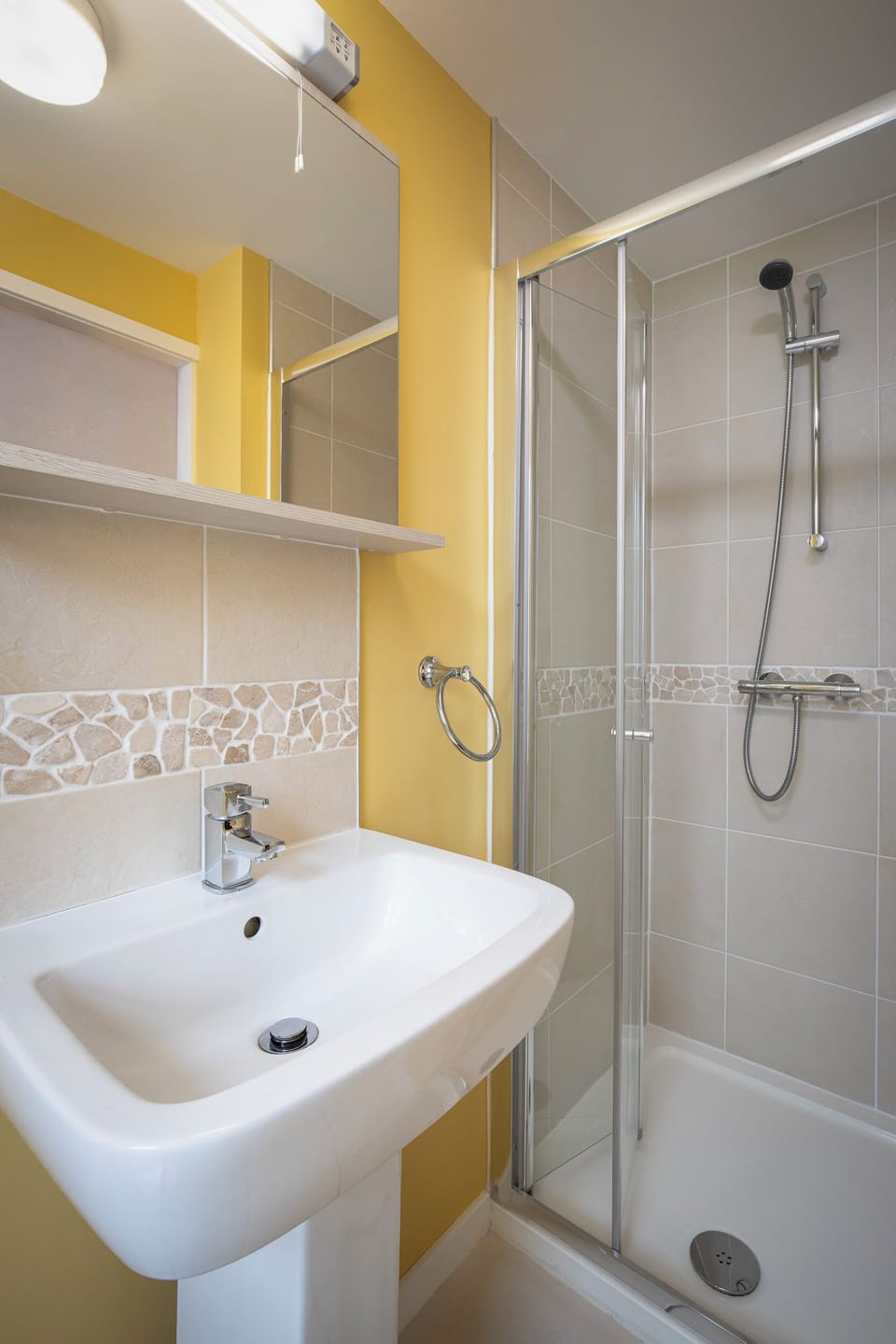 Shower, soap, shampoo, toilet paper