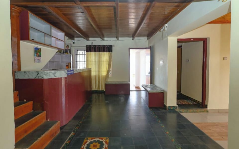 Suite | Lobby