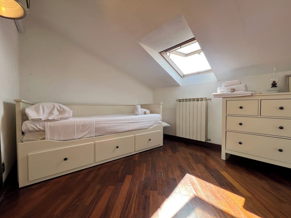City Apartment, City View | Iron/ironing board, WiFi (free)