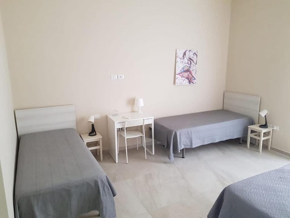 Classic Quadruple Room, Balcony, City View | WiFi (free)