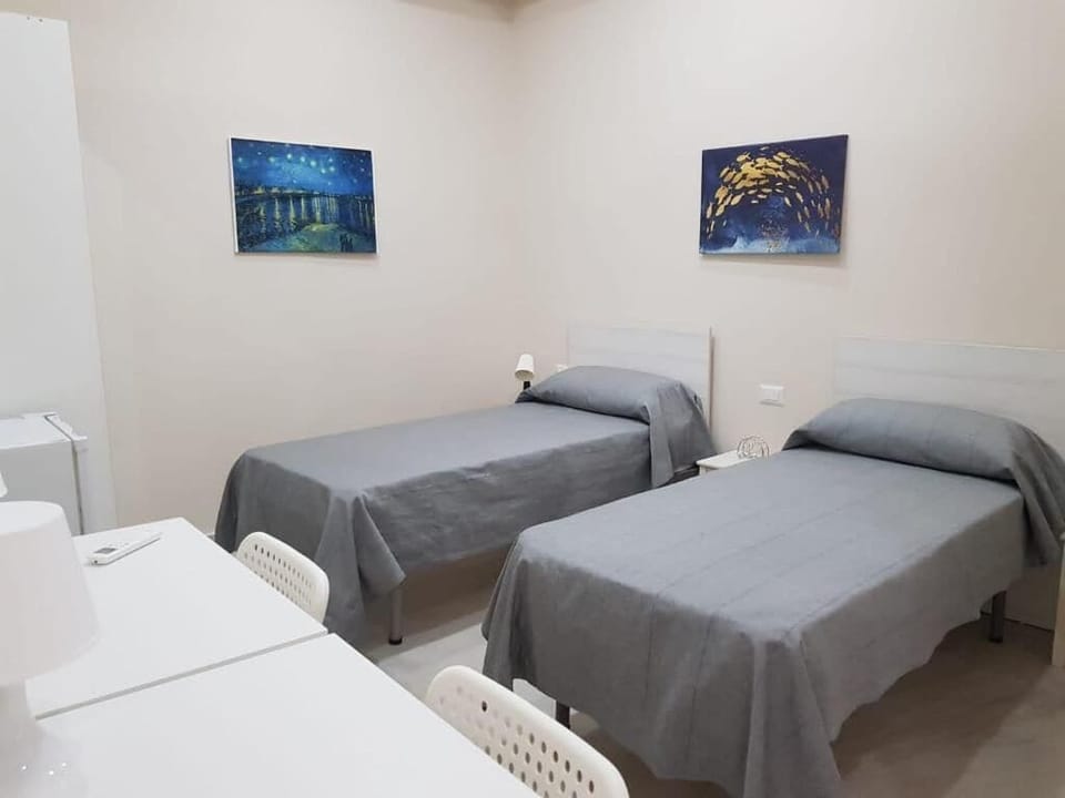 Double or Twin Room, Balcony, Courtyard View | WiFi (free)