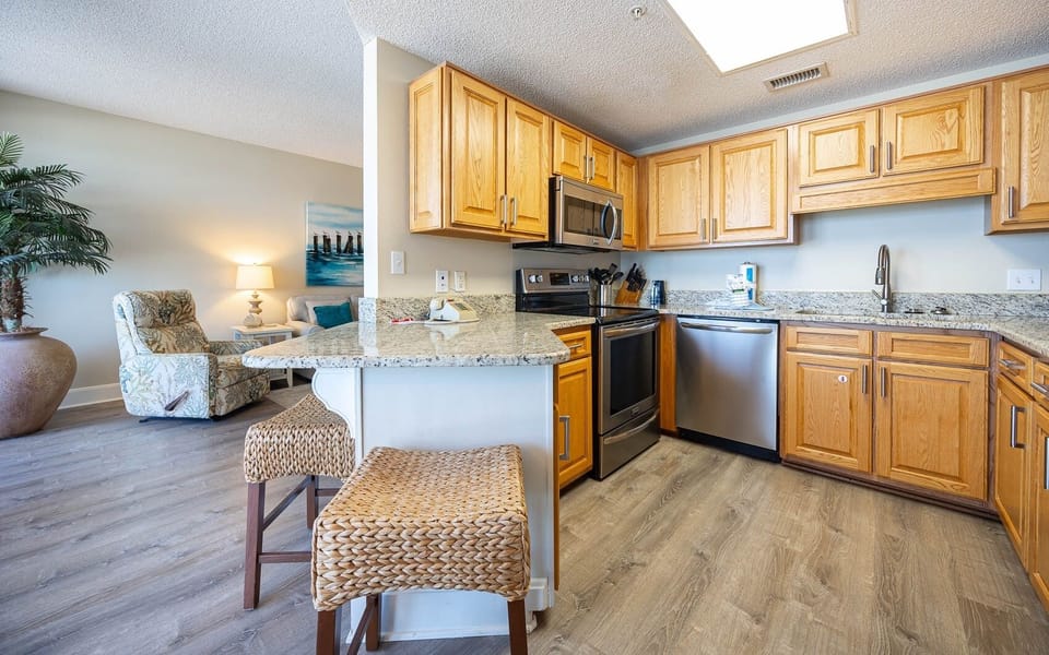 Condo, 1 Bedroom | Private kitchen | Coffee/tea maker, fridge, oven