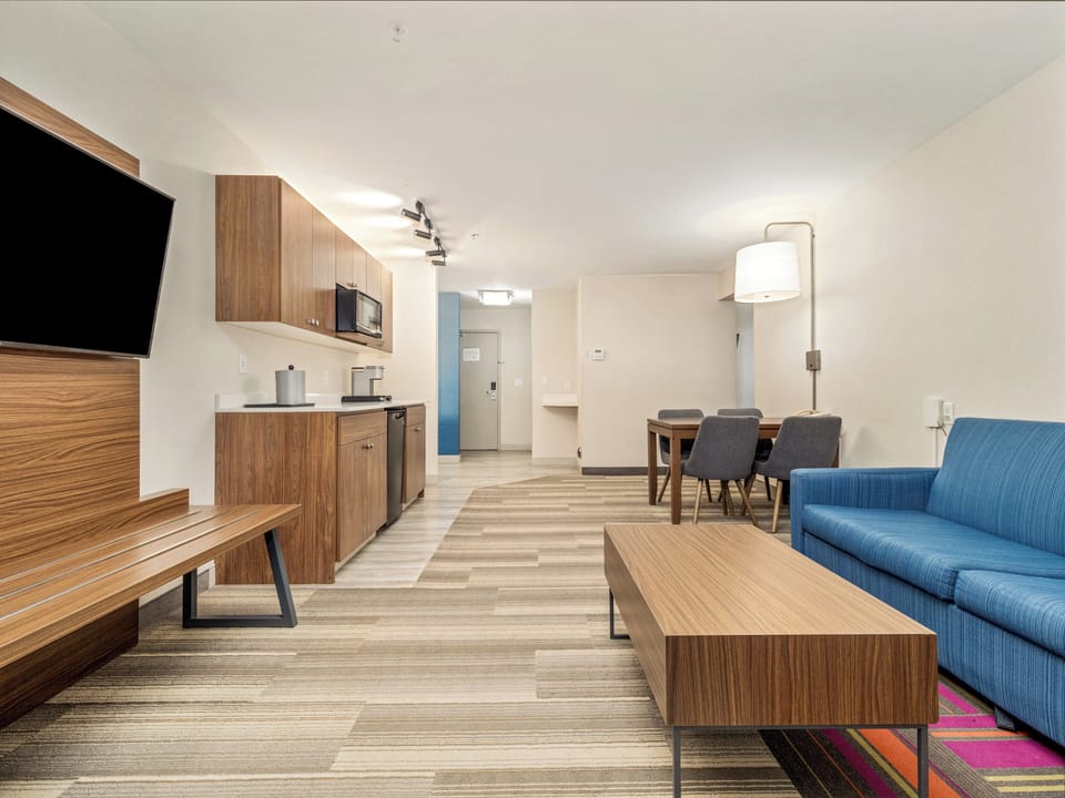 Suite, Multiple Beds | Premium bedding, pillowtop beds, in-room safe, desk