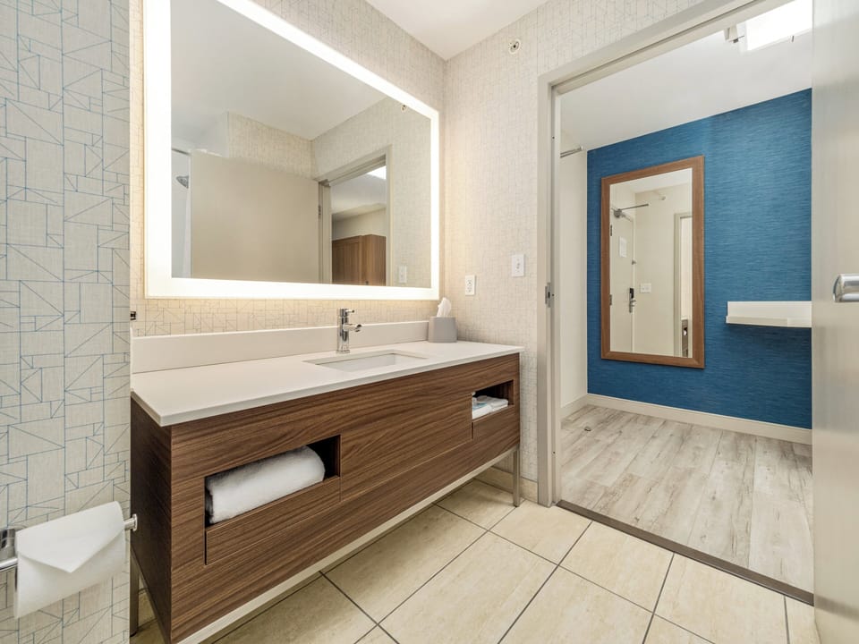 Premium bedding, pillowtop beds, in-room safe, desk