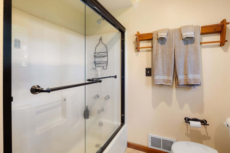 Craftsman Grove - 10 Minutes To Campus 4 Bedroom Home House in Eugene
