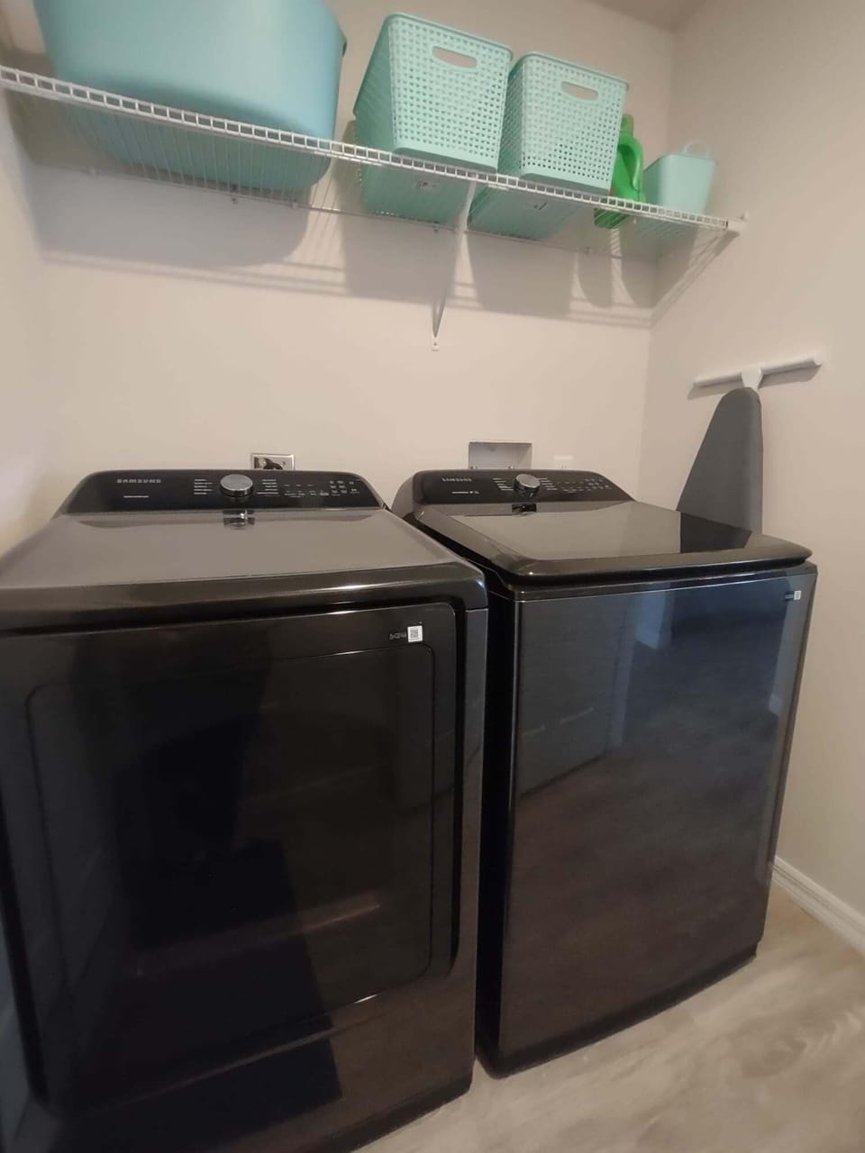 Moments From The Trail Pool Villa 3 Bedroom Home House in Inverness