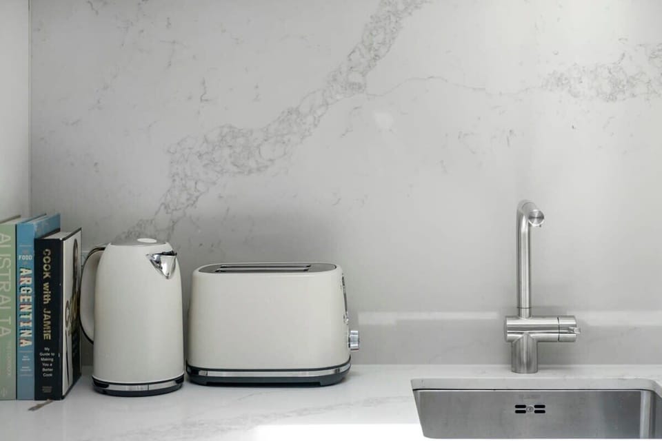 Apartment, 2 Bedrooms, Balcony | Private kitchen