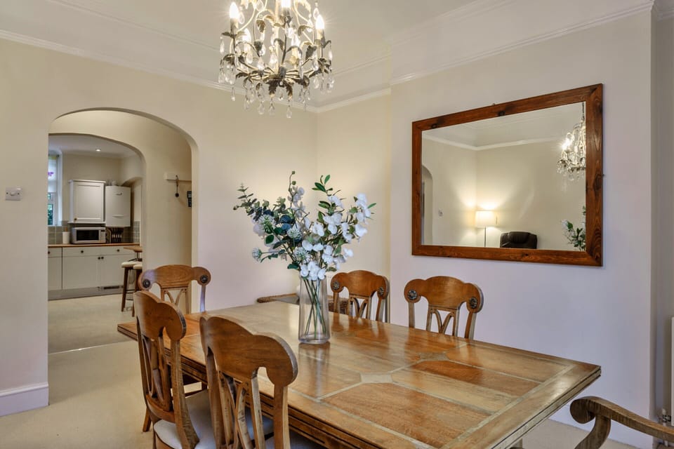 Apartment | Dining