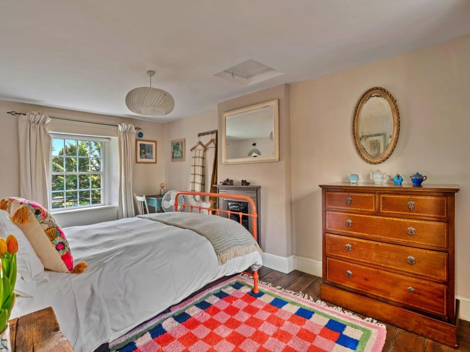 Charming Country Cottage Near Bath House in Mendip District