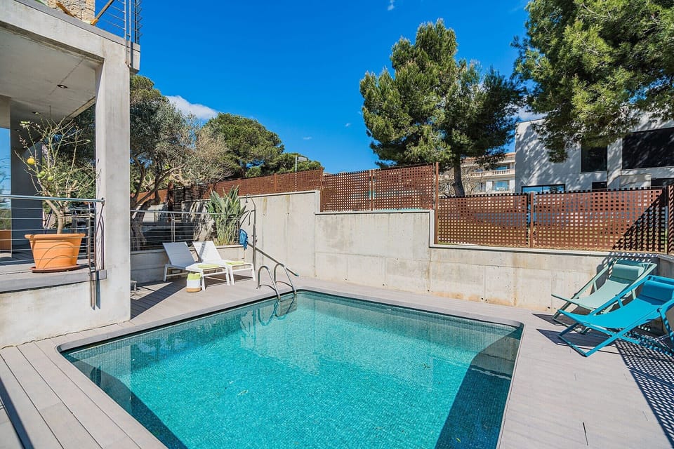 Holiday Home Swimming Pool