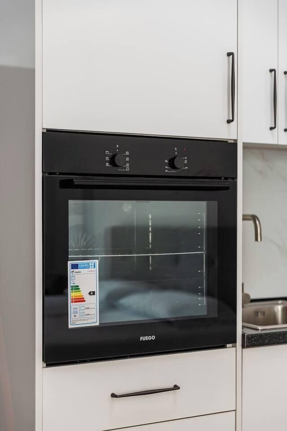 Fully-equipped kitchen details