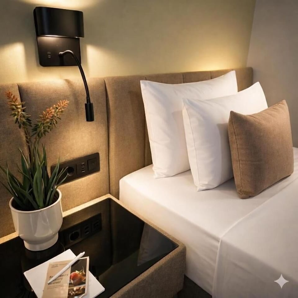 In-room safe, soundproofing, WiFi (free)
