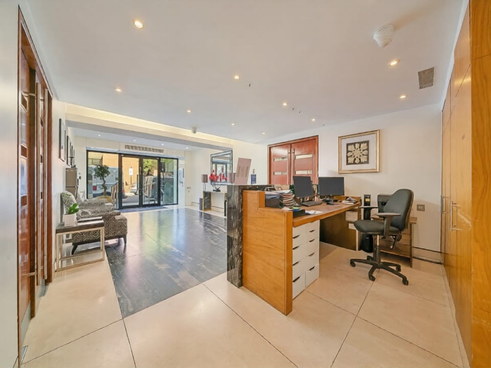Apartment | Reception