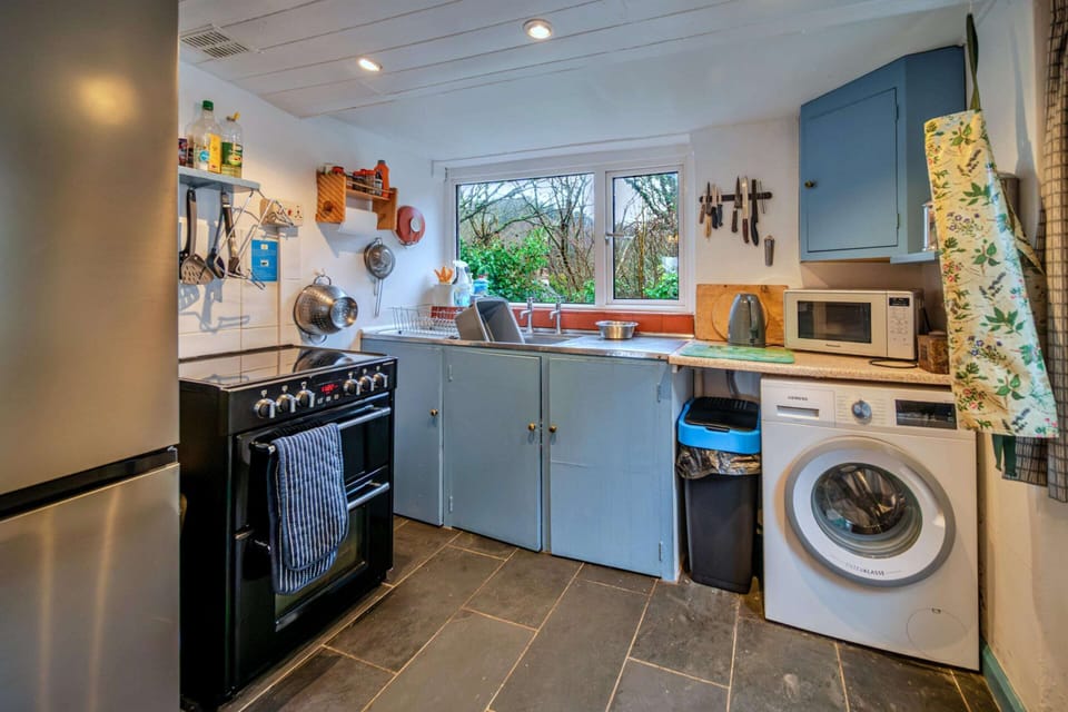 Cottage | Private kitchen | Highchair