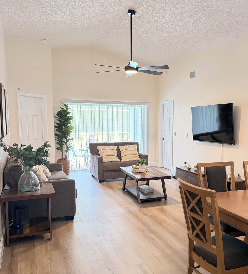 Open concept living room/ dining room