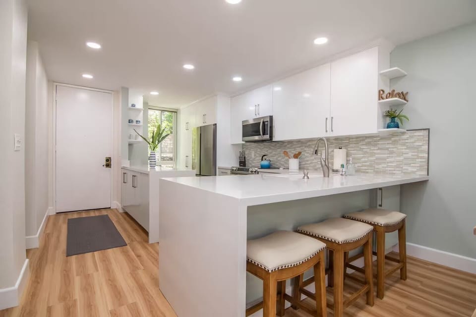 Condo, Multiple Beds, Garden View (A13 Surfbreak Cottage) | Private kitchen