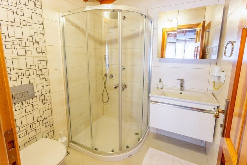 Comfort Room, Garden View | Bathroom | Shower, hair dryer, bathrobes, towels