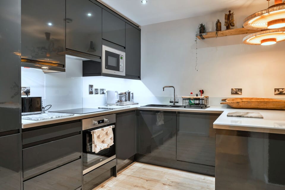 Apartment | Private kitchen | Cleaning supplies