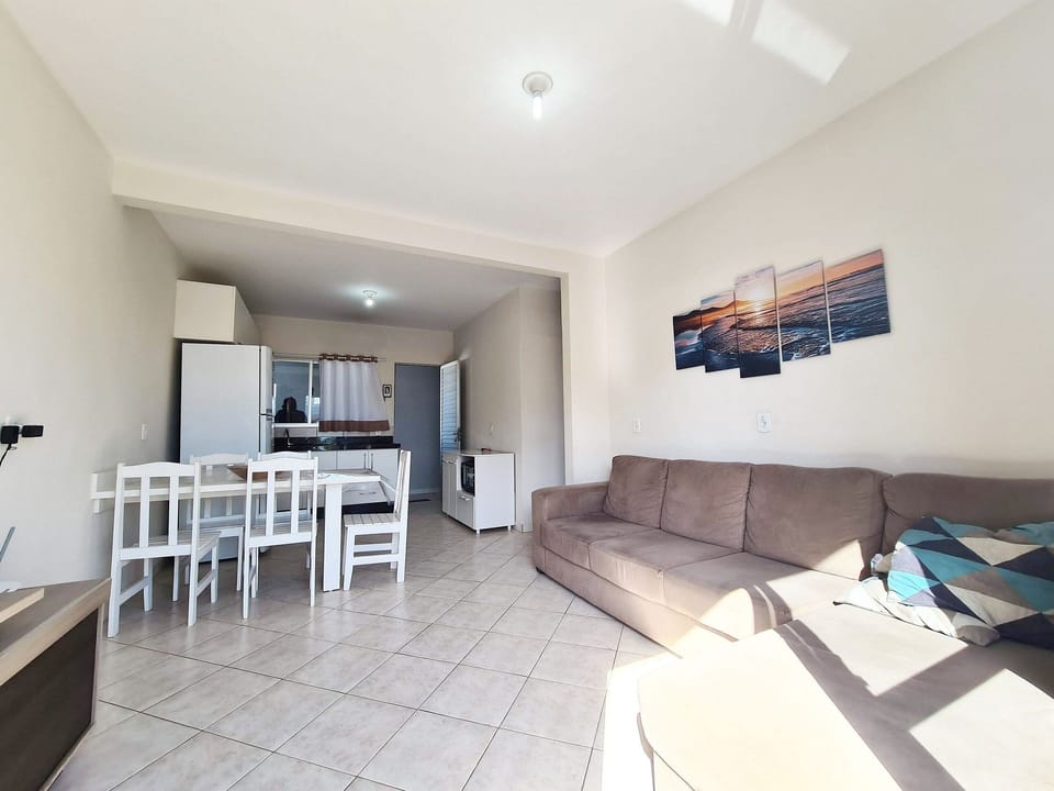 Basic Apartment | Living area