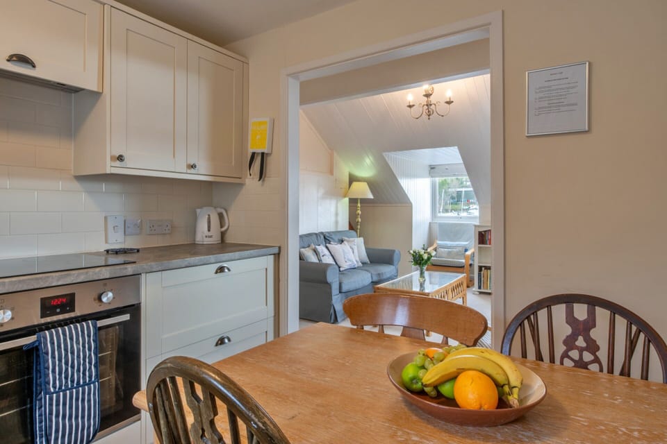 Apartment | Dining